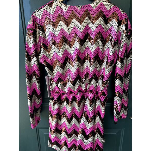 NWT Endless Rose Sz M Sequin Chevron-Print Romper Indie Festival Going Out Club - Picture 7 of 7